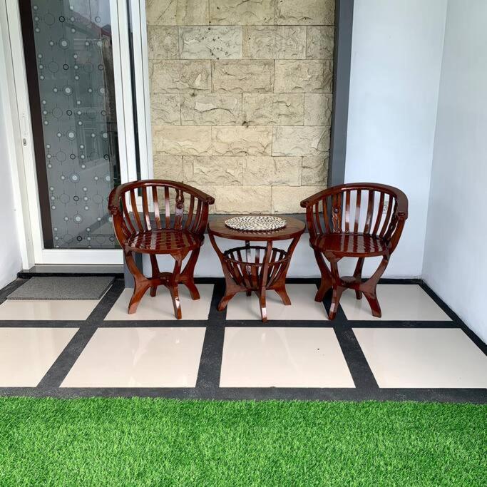 Kayz Villa Batu Dengan Kolam Renang Pribadi Kültér fotó
