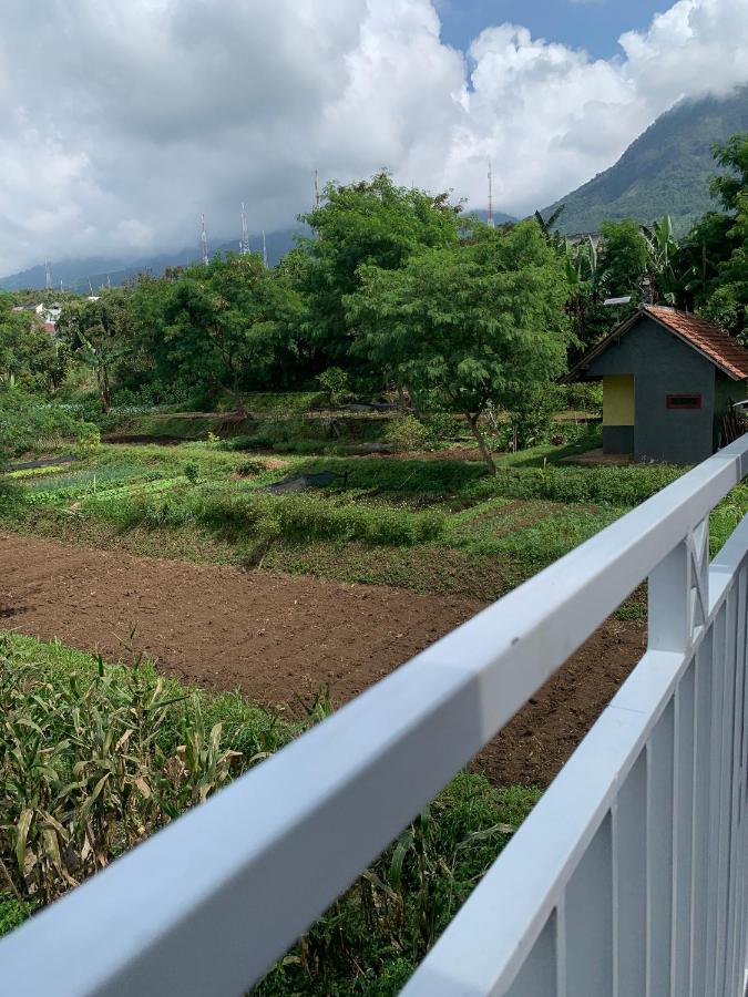 Kayz Villa Batu Dengan Kolam Renang Pribadi Kültér fotó