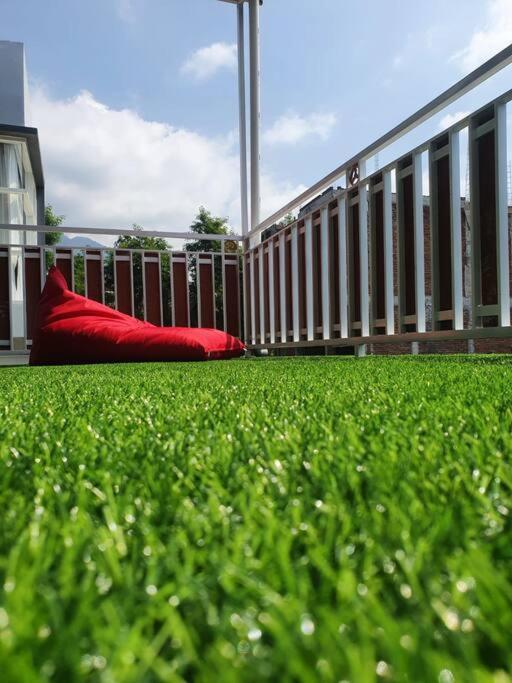 Kayz Villa Batu Dengan Kolam Renang Pribadi Kültér fotó